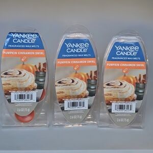 $6.49 SHIPPING  (3) Packs Yankee Candle Pumpkin Cinnamon Swirl Wax Melts